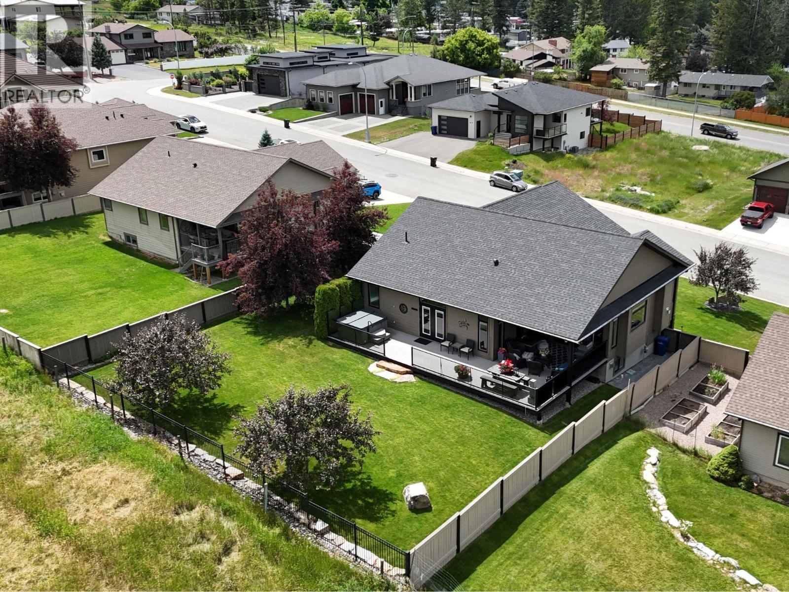 808 22nd Avenue S, Cranbrook, British Columbia  V1C 6Y7 - Photo 71 - 10393587