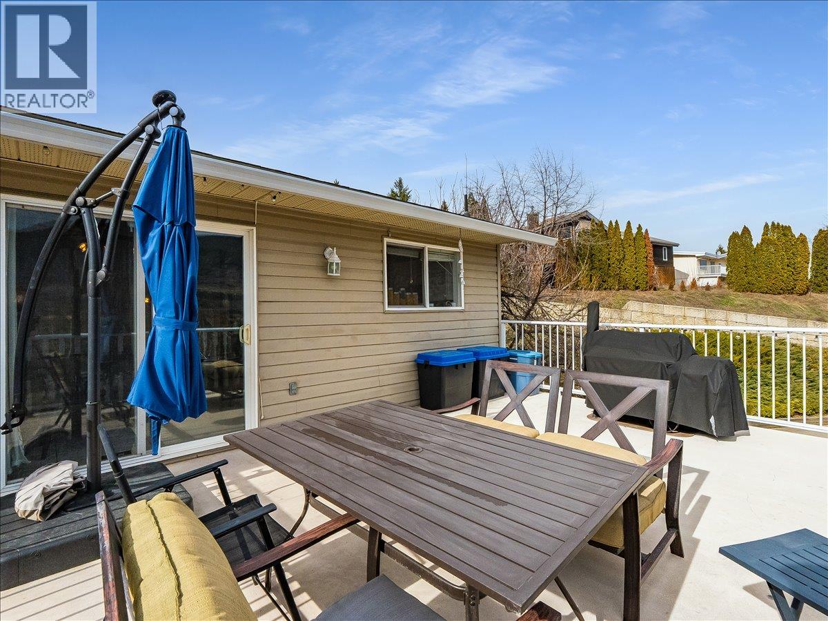 3701 9th Avenue, Castlegar, British Columbia V1N 3T3 - Photo 20 - 10398210
