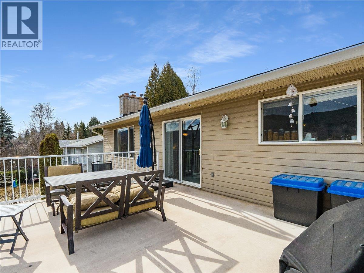 3701 9th Avenue, Castlegar, British Columbia V1N 3T3 - Photo 22 - 10398210