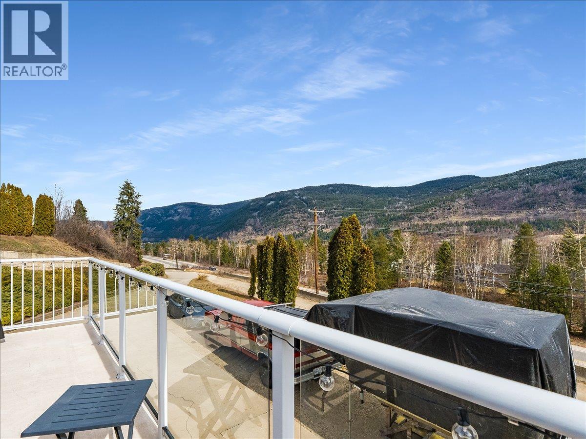 3701 9th Avenue, Castlegar, British Columbia V1N 3T3 - Photo 23 - 10398210