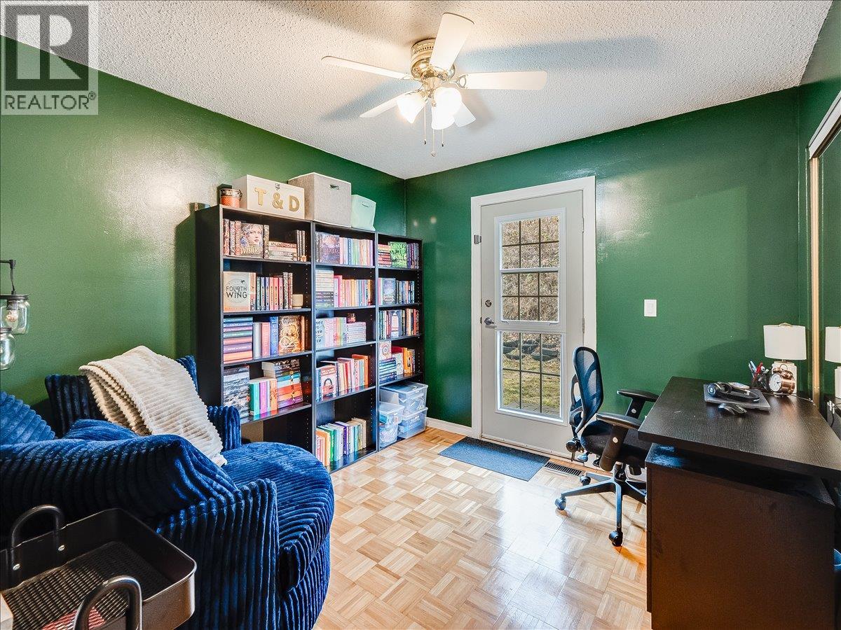 3701 9th Avenue, Castlegar, British Columbia V1N 3T3 - Photo 34 - 10398210