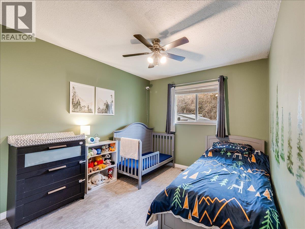 3701 9th Avenue, Castlegar, British Columbia V1N 3T3 - Photo 35 - 10398210