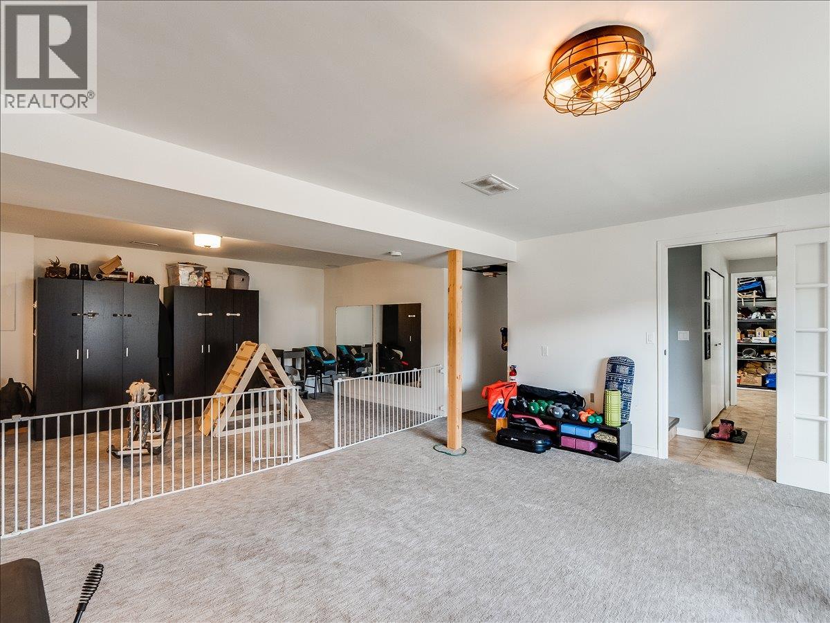 3701 9th Avenue, Castlegar, British Columbia V1N 3T3 - Photo 43 - 10398210