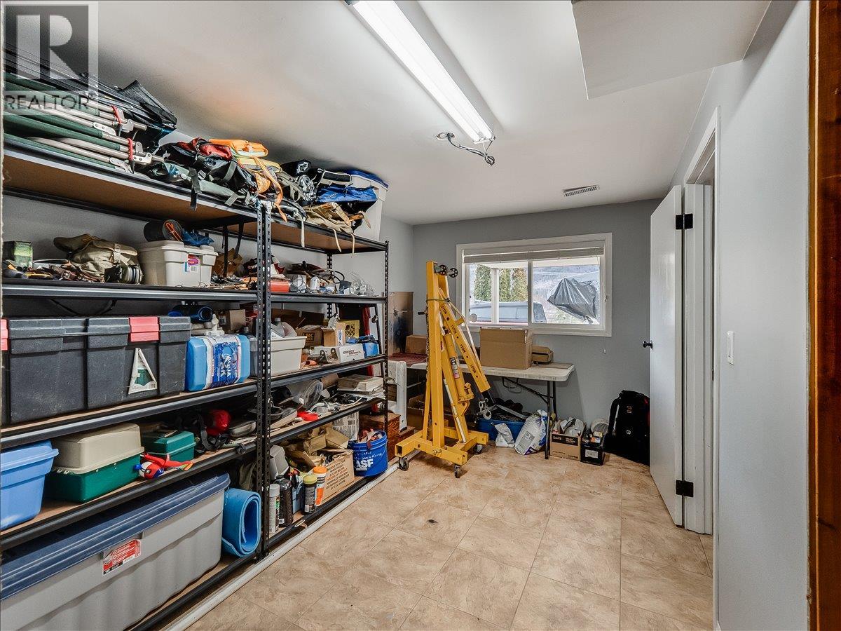 3701 9th Avenue, Castlegar, British Columbia V1N 3T3 - Photo 47 - 10398210