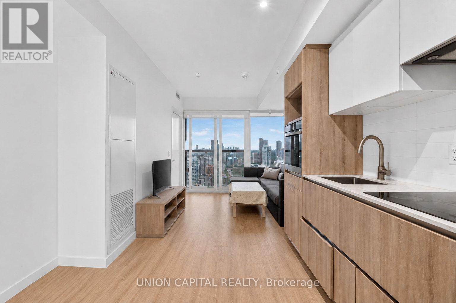 4706 - 319 Jarvis Street, Toronto, Ontario  M5B 0C8 - Photo 4 - C13696068