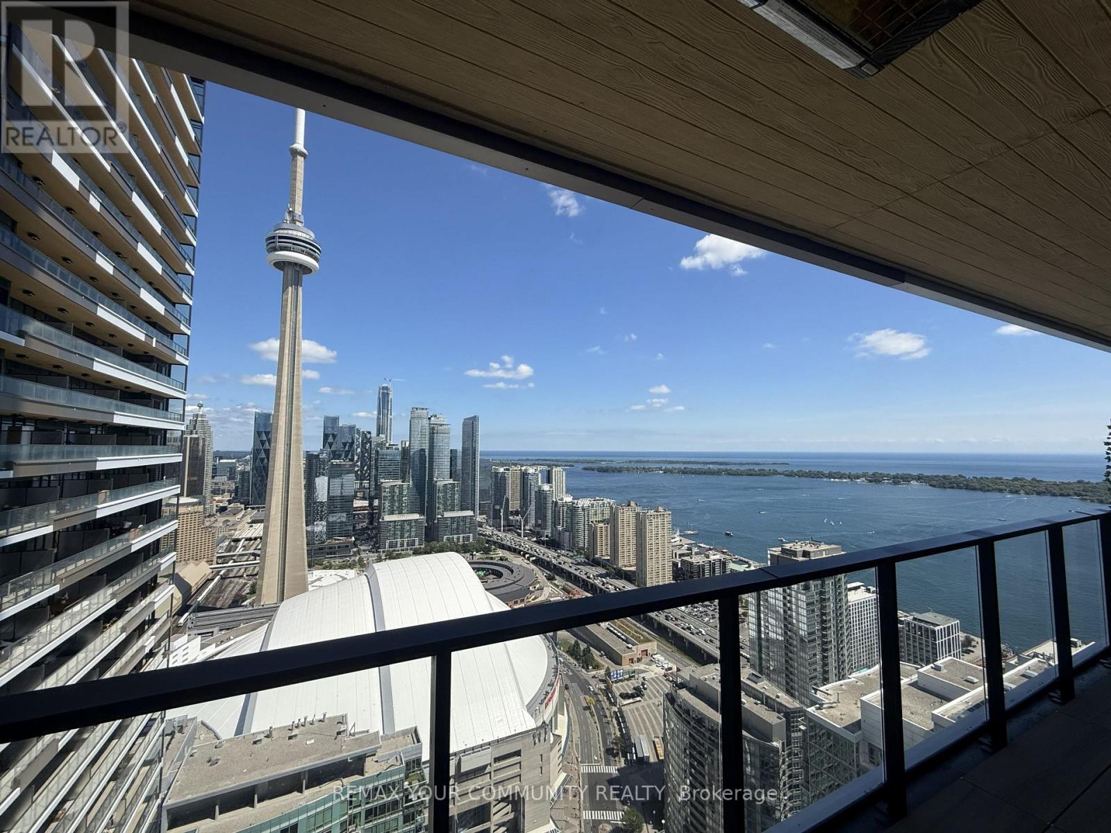 5808 - 3 Concord Cityplace Way, Toronto, Ontario  M5V 0X4 - Photo 7 - C13696108