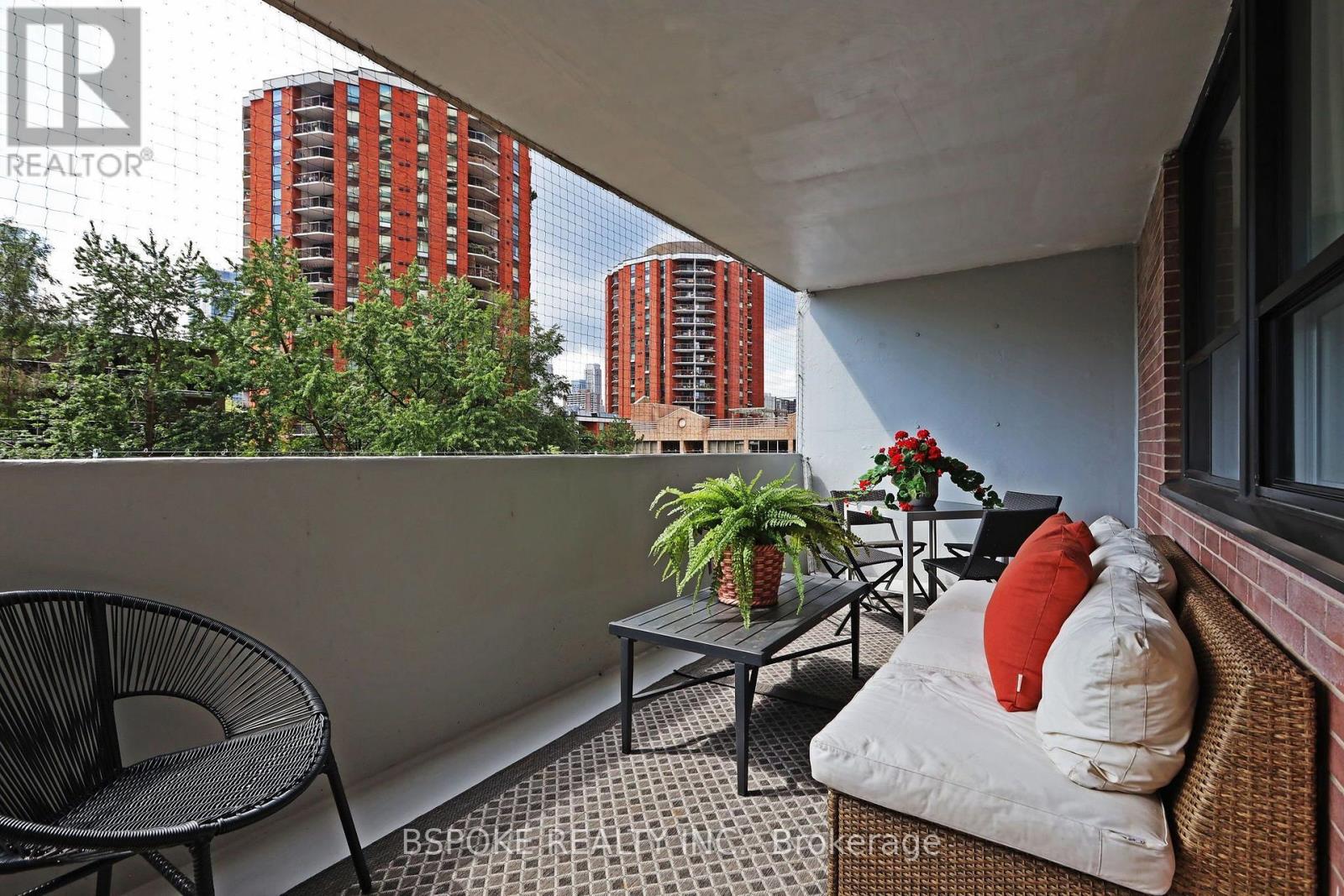 609 - 40 Homewood Avenue, Toronto, Ontario  M4Y 2K2 - Photo 15 - C13696174