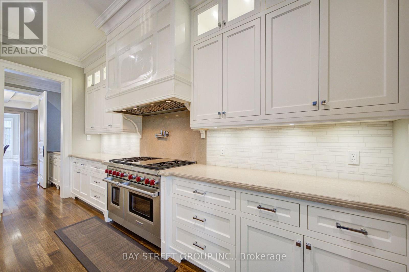 154 Munro Boulevard, Toronto, Ontario  M2P 1C8 - Photo 13 - C13696194