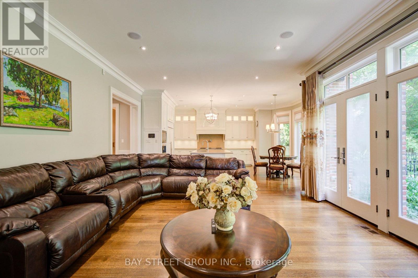 154 Munro Boulevard, Toronto, Ontario  M2P 1C8 - Photo 18 - C13696194