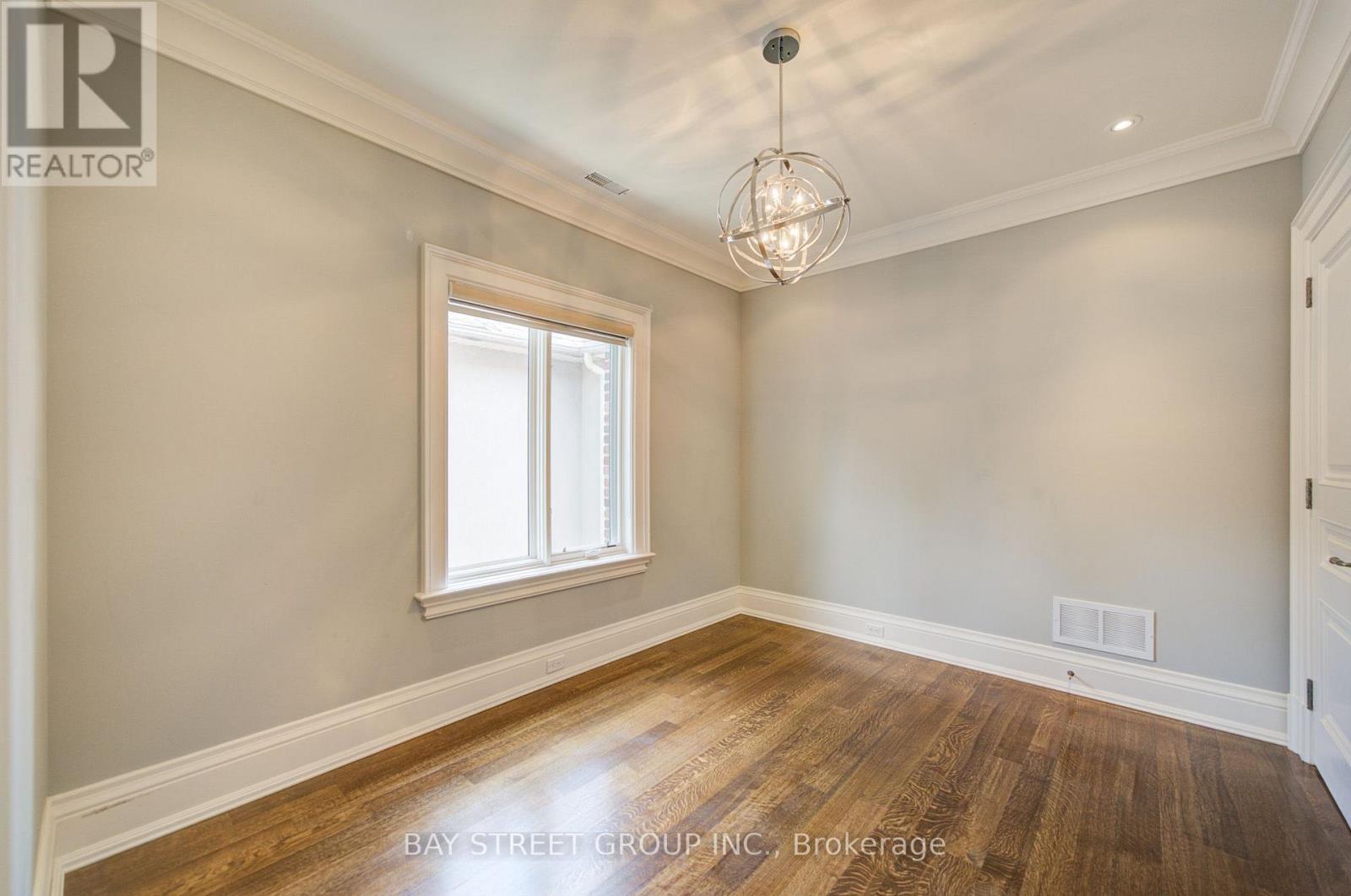 154 Munro Boulevard, Toronto, Ontario  M2P 1C8 - Photo 20 - C13696194