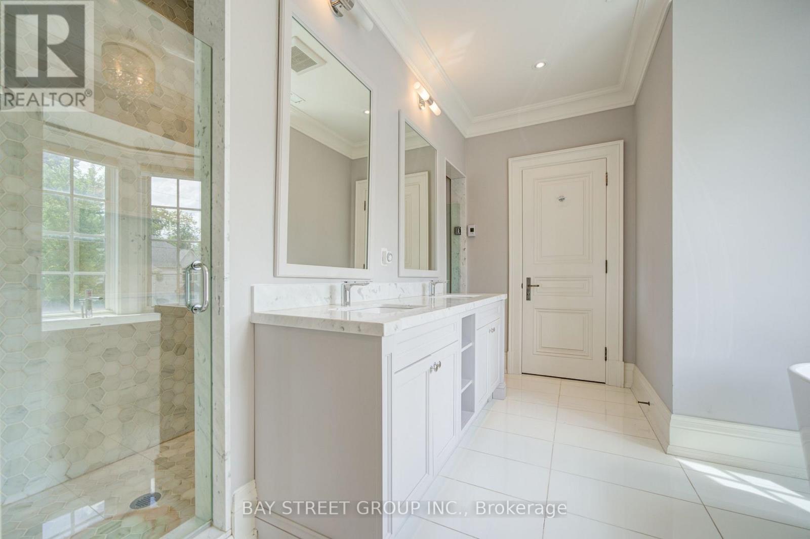 154 Munro Boulevard, Toronto, Ontario  M2P 1C8 - Photo 25 - C13696194