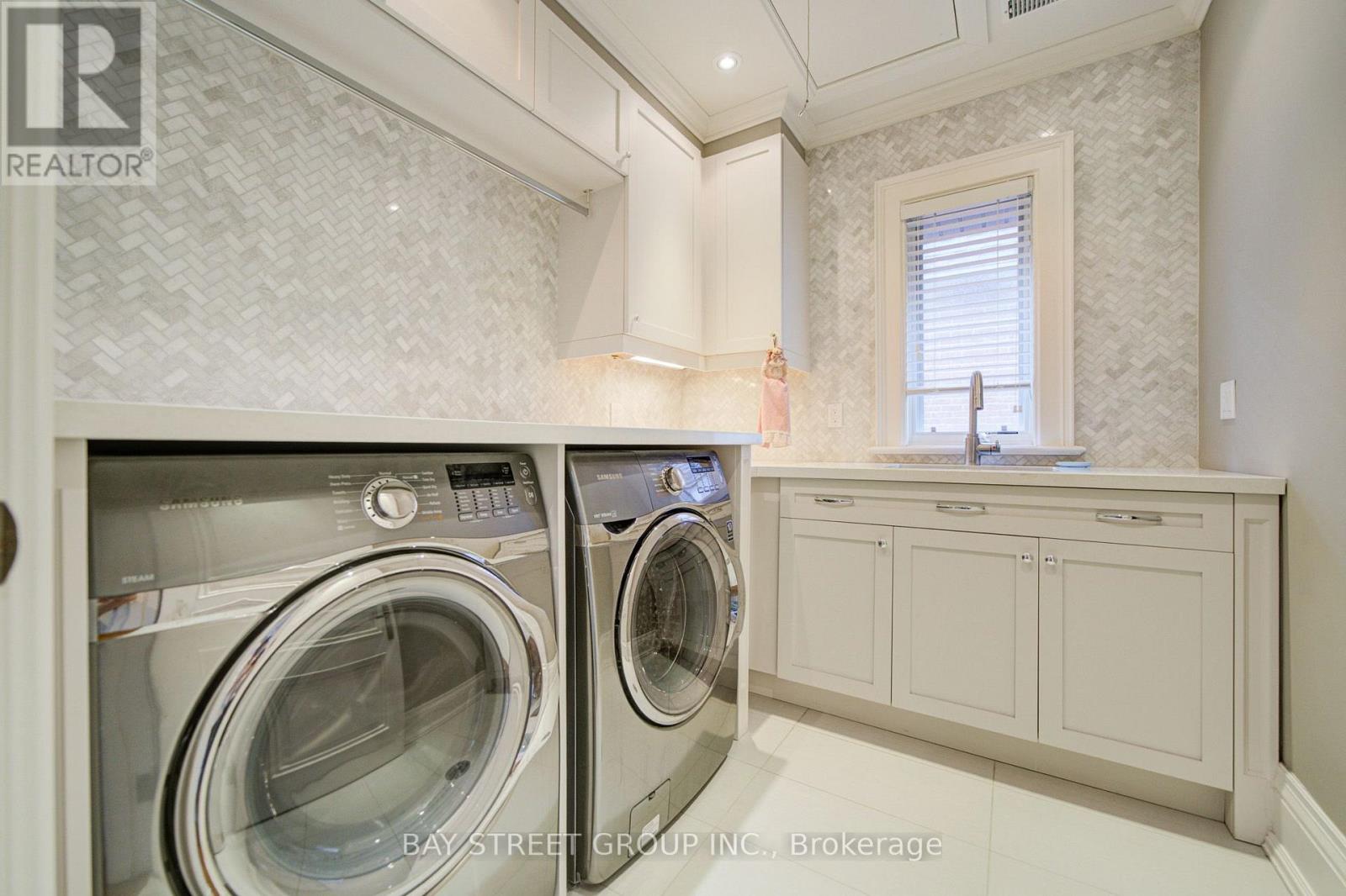 154 Munro Boulevard, Toronto, Ontario  M2P 1C8 - Photo 26 - C13696194