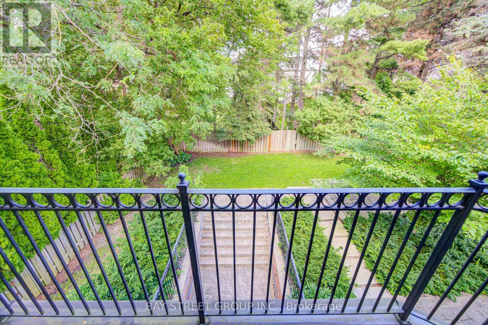 154 Munro Boulevard, Toronto, Ontario  M2P 1C8 - Photo 32 - C13696194
