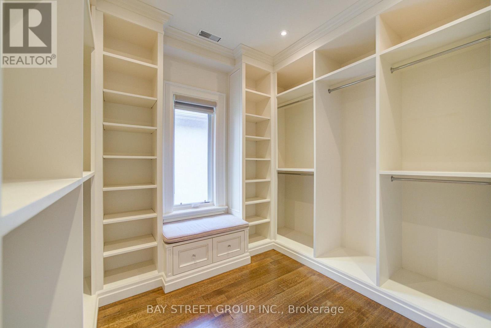 154 Munro Boulevard, Toronto, Ontario  M2P 1C8 - Photo 36 - C13696194
