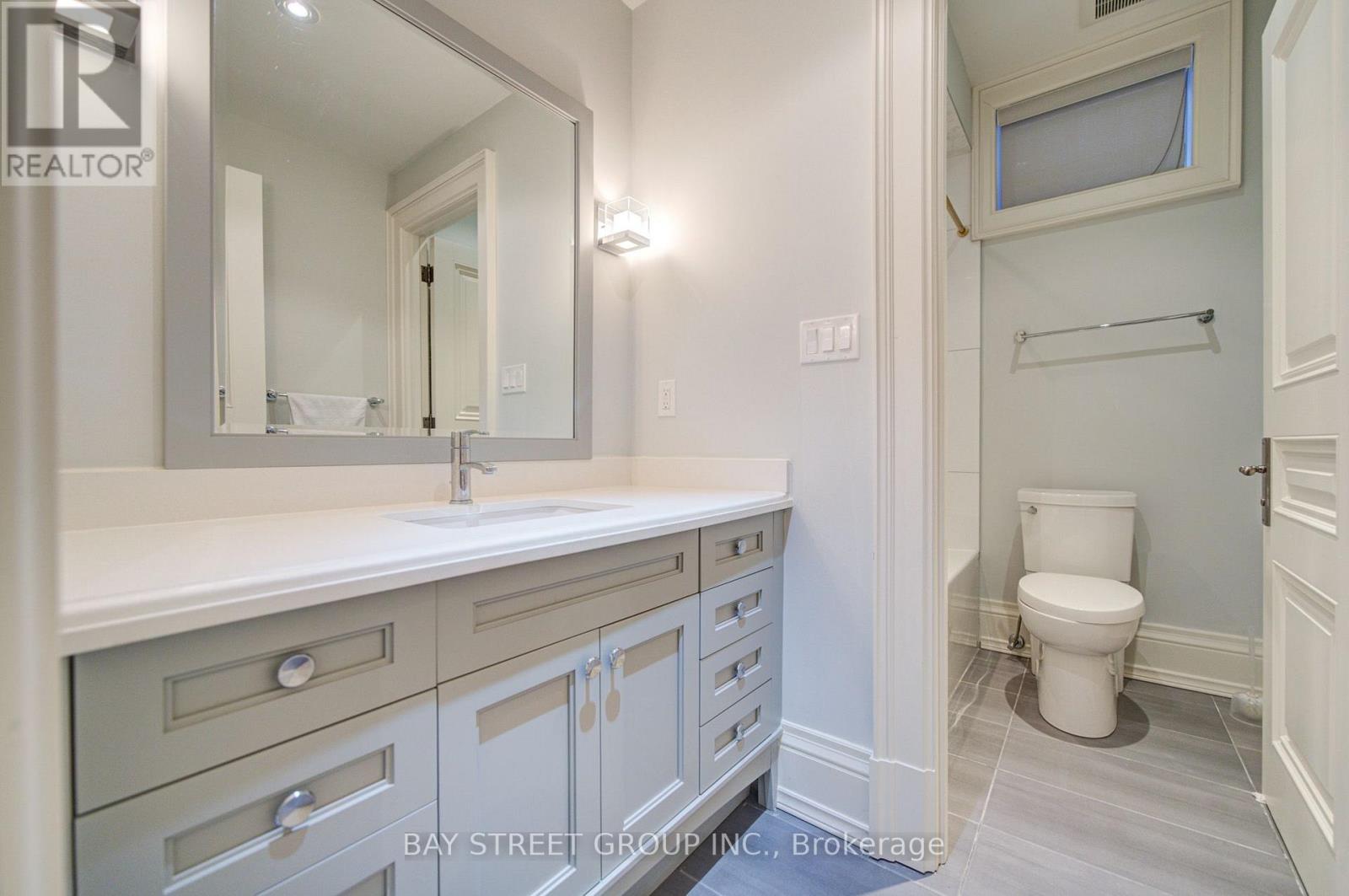 154 Munro Boulevard, Toronto, Ontario  M2P 1C8 - Photo 38 - C13696194