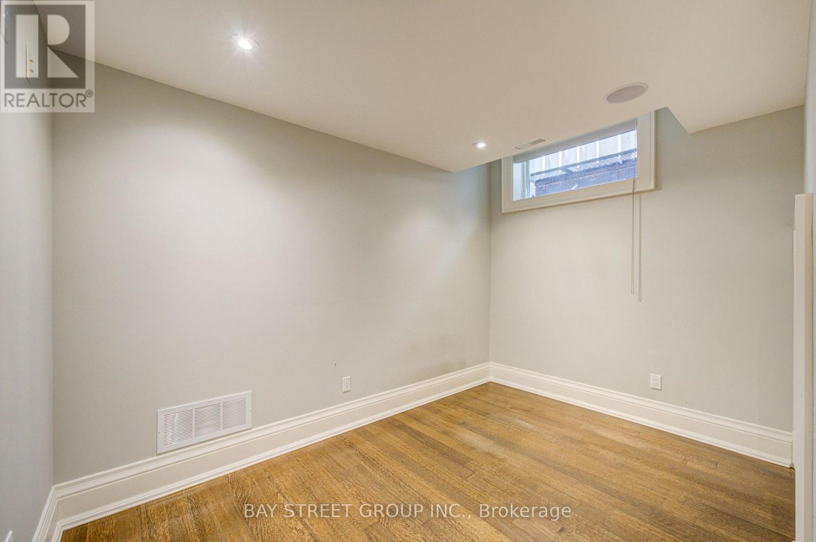 154 Munro Boulevard, Toronto, Ontario  M2P 1C8 - Photo 48 - C13696194