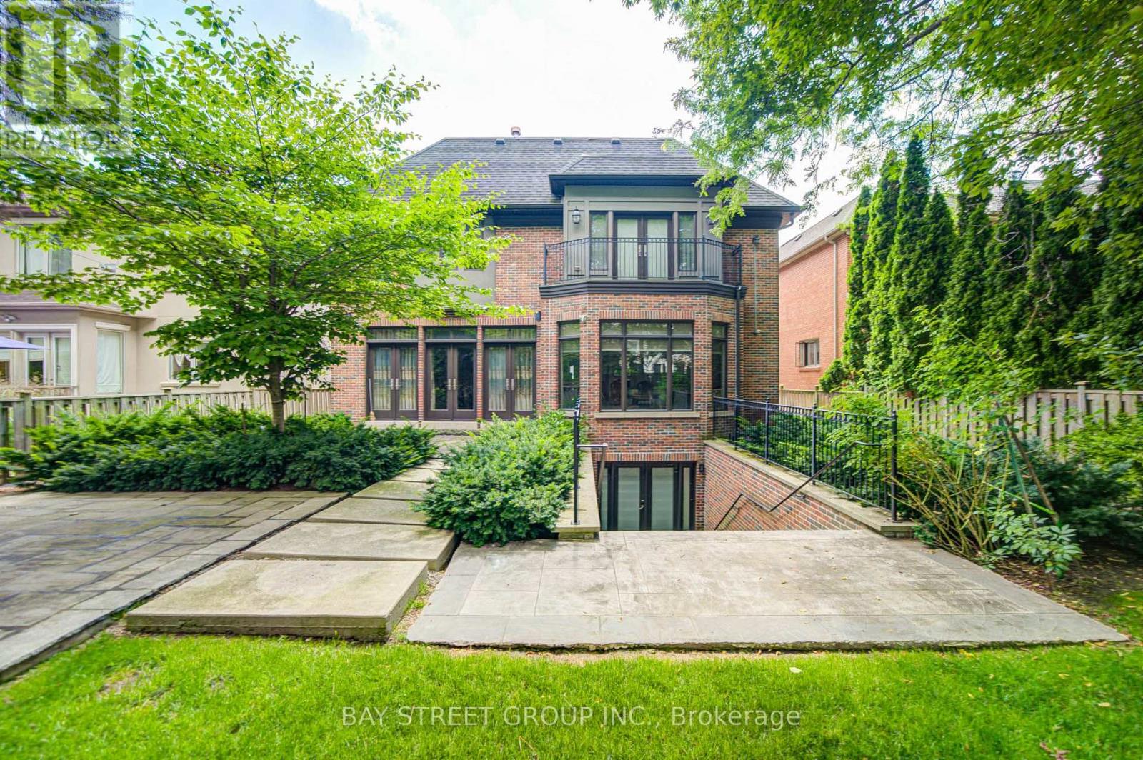 154 Munro Boulevard, Toronto, Ontario  M2P 1C8 - Photo 50 - C13696194