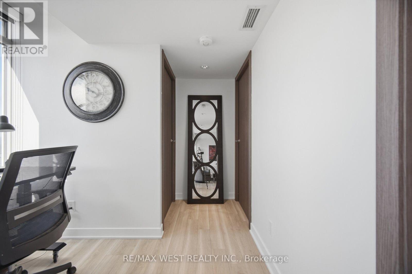 1602 - 17 Bathurst Street, Toronto, Ontario  M5V 0N1 - Photo 14 - C13696224