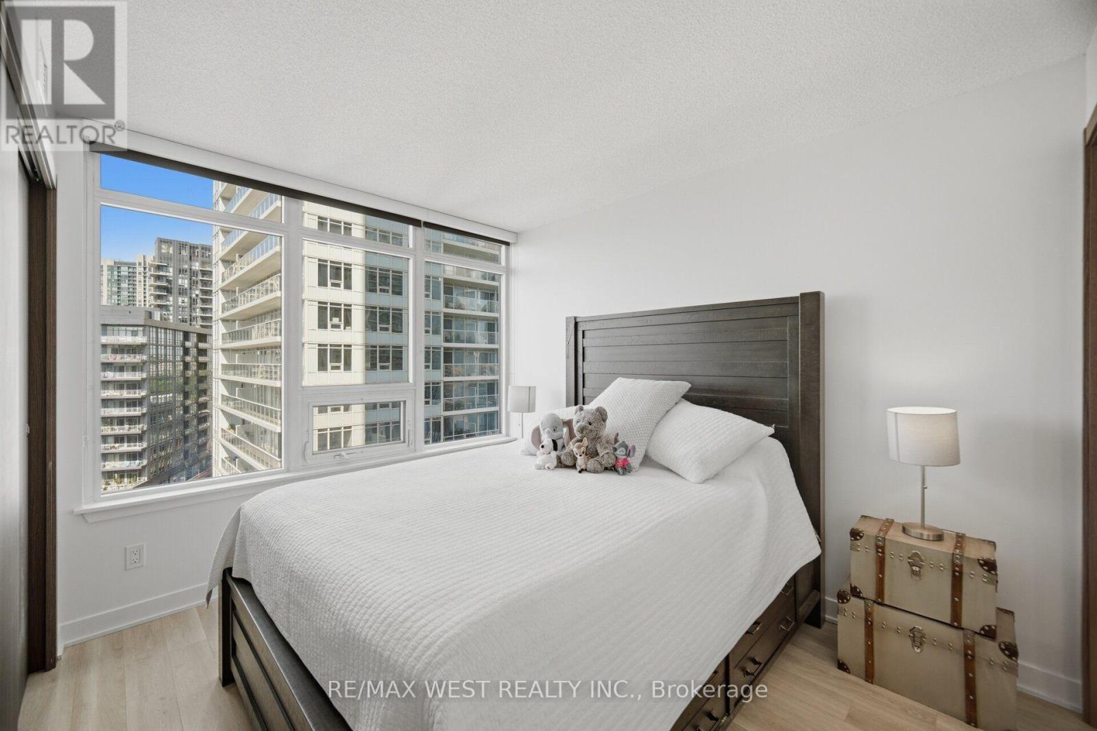 1602 - 17 Bathurst Street, Toronto, Ontario  M5V 0N1 - Photo 15 - C13696224