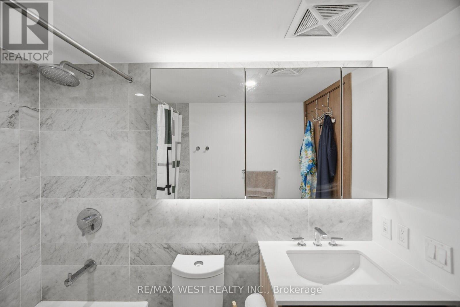 1602 - 17 Bathurst Street, Toronto, Ontario  M5V 0N1 - Photo 19 - C13696224