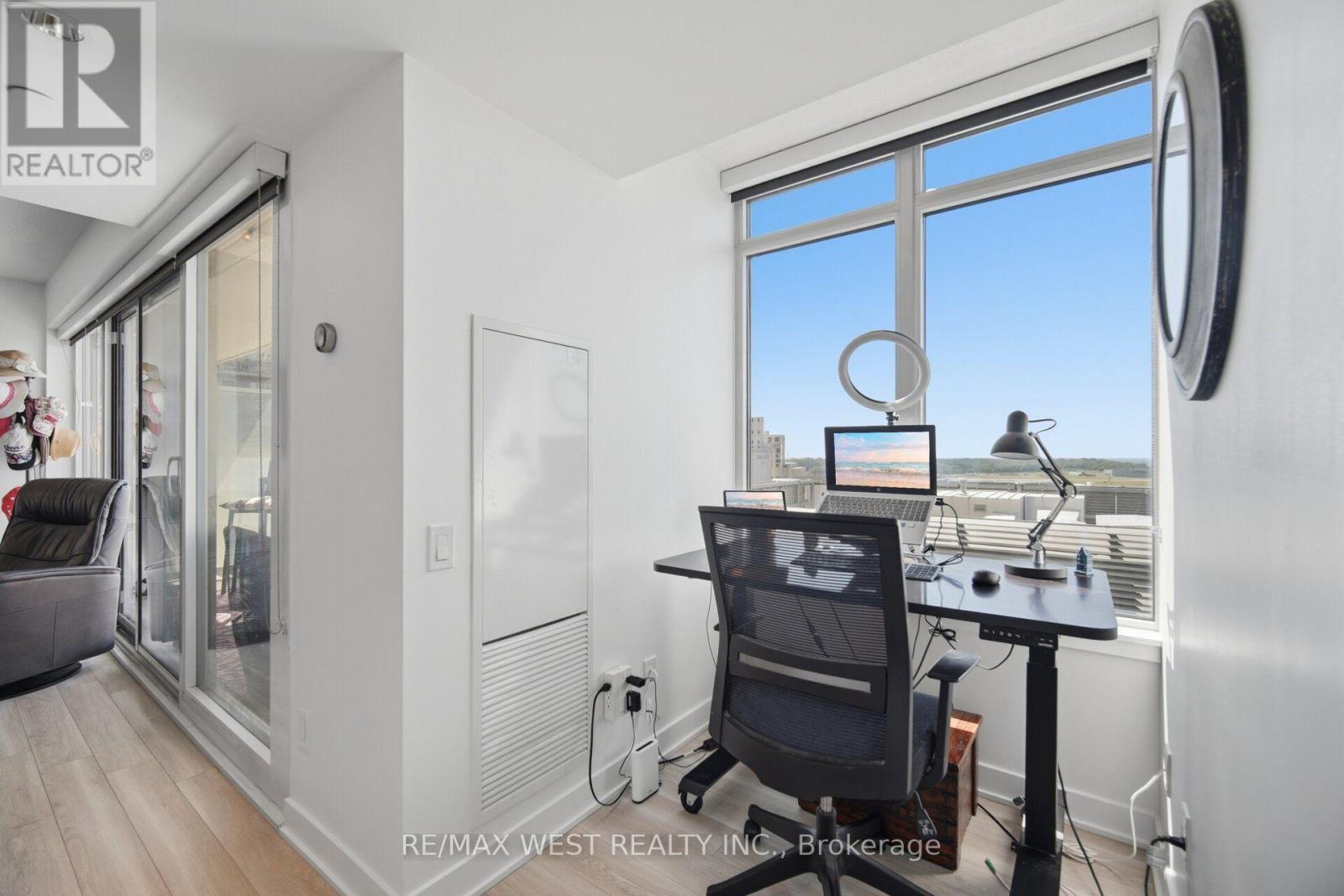 1602 - 17 Bathurst Street, Toronto, Ontario  M5V 0N1 - Photo 24 - C13696224