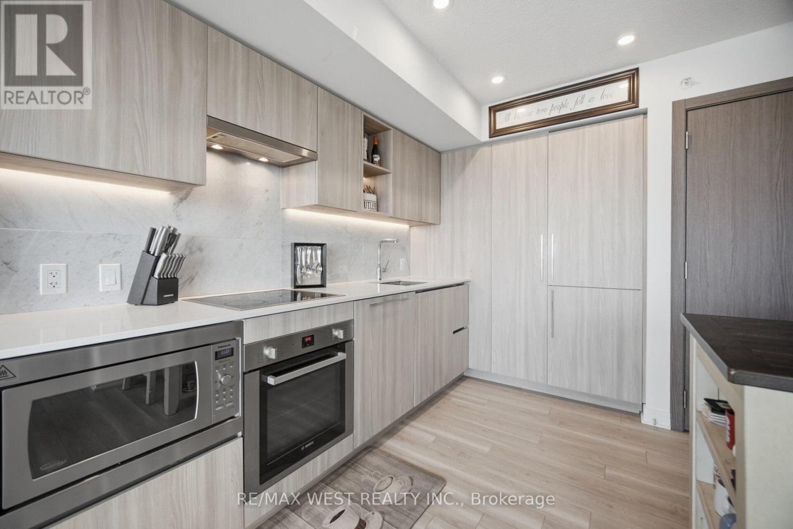 1602 - 17 Bathurst Street, Toronto, Ontario  M5V 0N1 - Photo 6 - C13696224