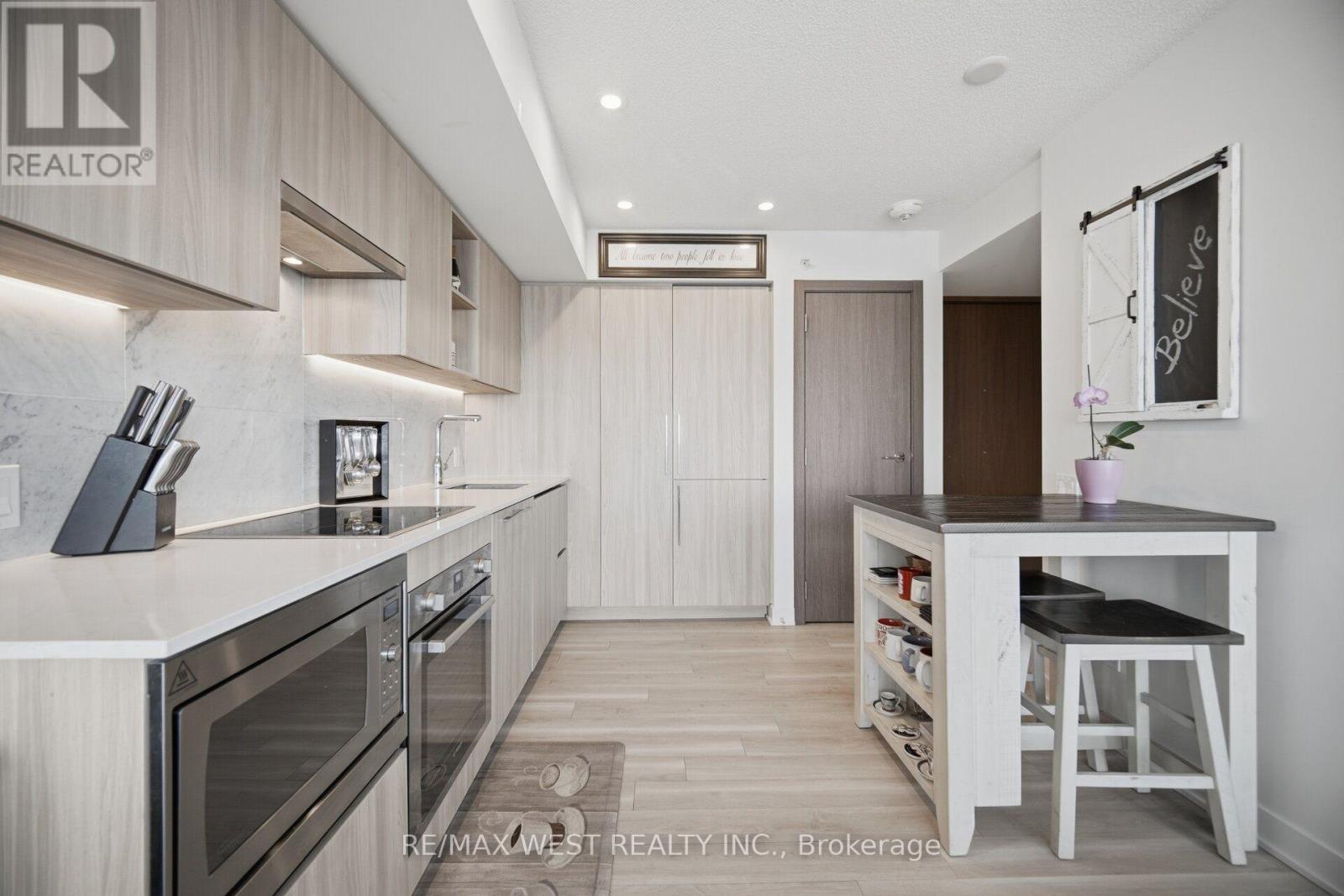 1602 - 17 Bathurst Street, Toronto, Ontario  M5V 0N1 - Photo 8 - C13696224