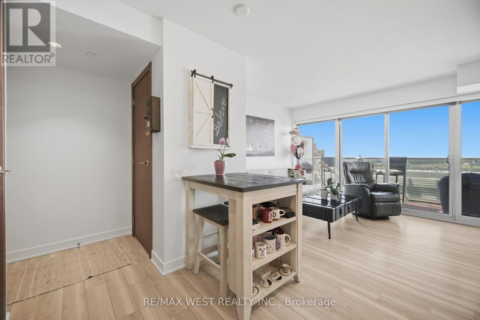 1602 - 17 Bathurst Street, Toronto, Ontario  M5V 0N1 - Photo 9 - C13696224
