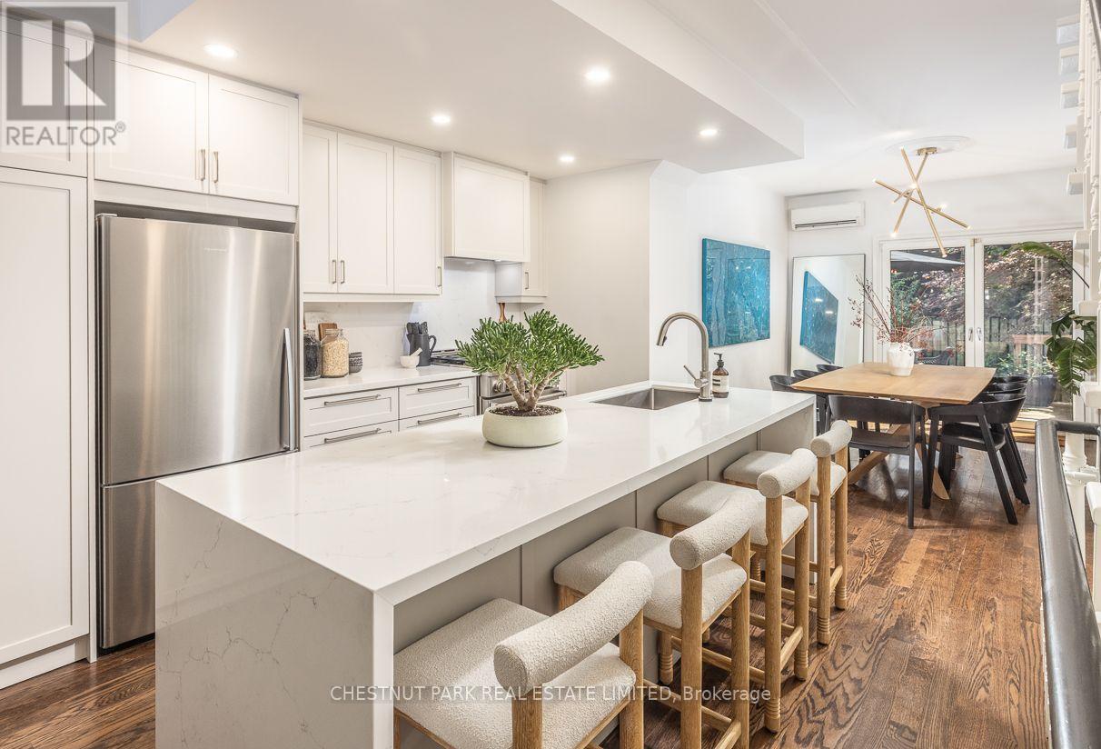91 Alcorn Avenue, Toronto, Ontario  M4V 1E5 - Photo 5 - C13696252