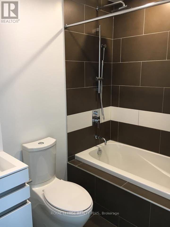 3509 - 197 Yonge Street, Toronto, Ontario  M5B 1M4 - Photo 10 - C13696280