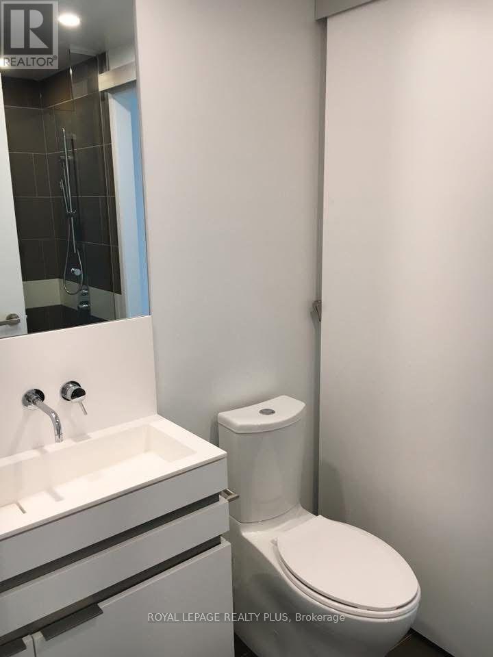3509 - 197 Yonge Street, Toronto, Ontario  M5B 1M4 - Photo 9 - C13696280