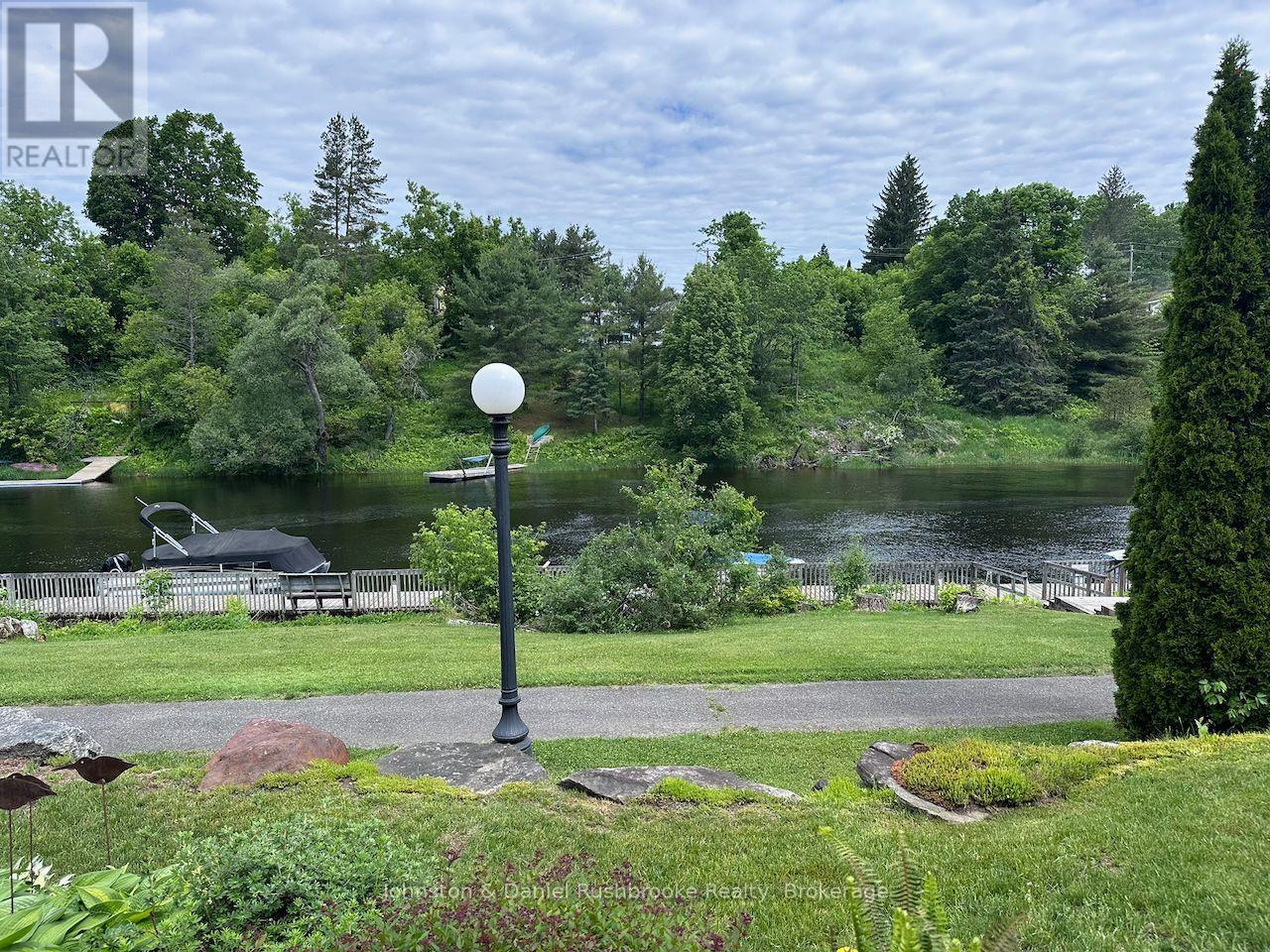 39 Shoreline Drive, Bracebridge, Ontario P1L 1Z3 - Photo 41 - X13696120