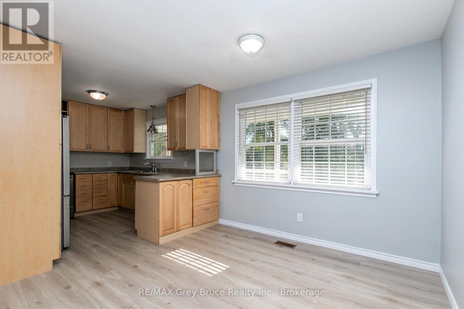129 River Street, Arran-Elderslie, Ontario  N0H 2N0 - Photo 10 - X13696306