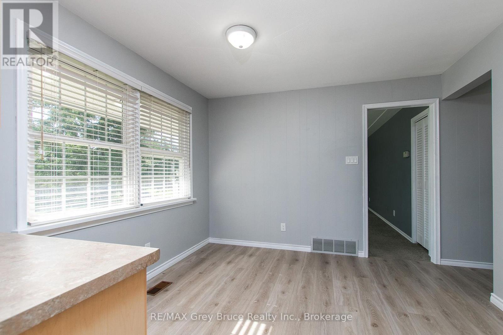 129 River Street, Arran-Elderslie, Ontario  N0H 2N0 - Photo 12 - X13696306
