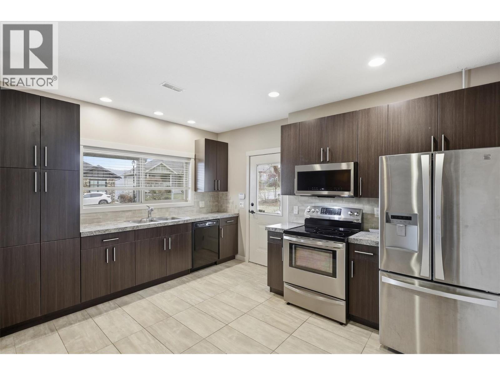 1914 Ironwood Street, Kamloops, British Columbia  V2H 0A6 - Photo 40 - 10377994