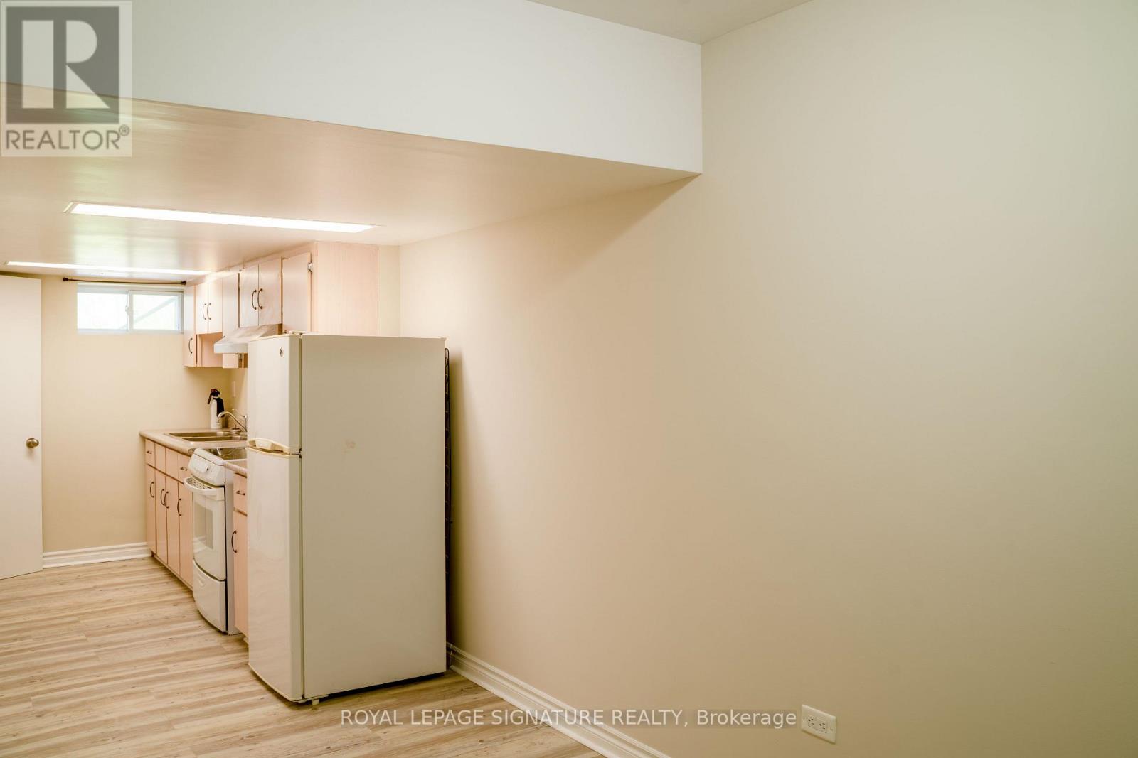 Bsmt - 180 Leyton Avenue, Toronto, Ontario  M1L 3V6 - Photo 8 - E13696078
