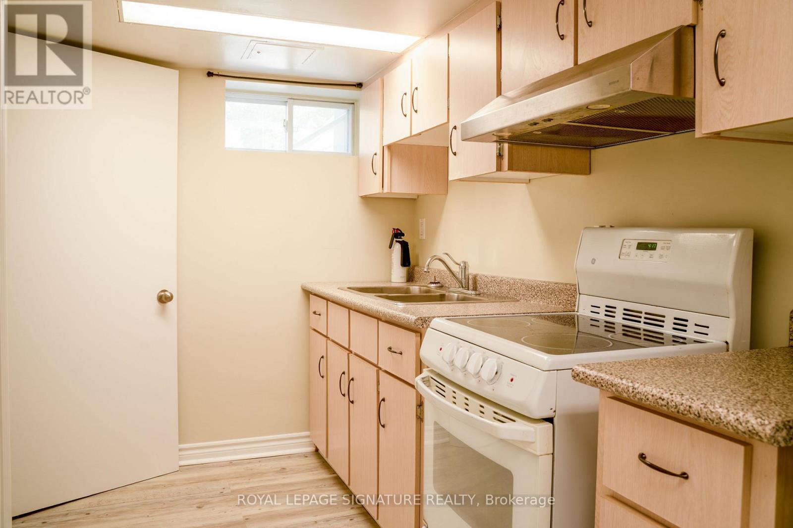 Bsmt - 180 Leyton Avenue, Toronto, Ontario  M1L 3V6 - Photo 9 - E13696078