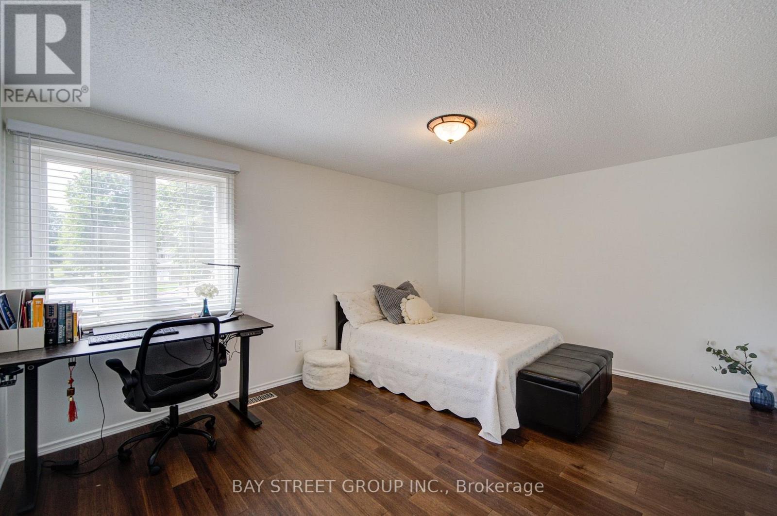 10 Hemingford Place, Whitby, Ontario L1R 1G1 - Photo 26 - E13696106