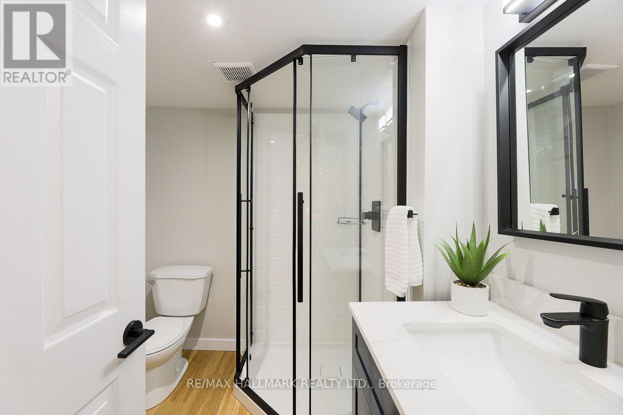 38 Boultbee Avenue, Toronto, Ontario  M4J 1A8 - Photo 18 - E13696144