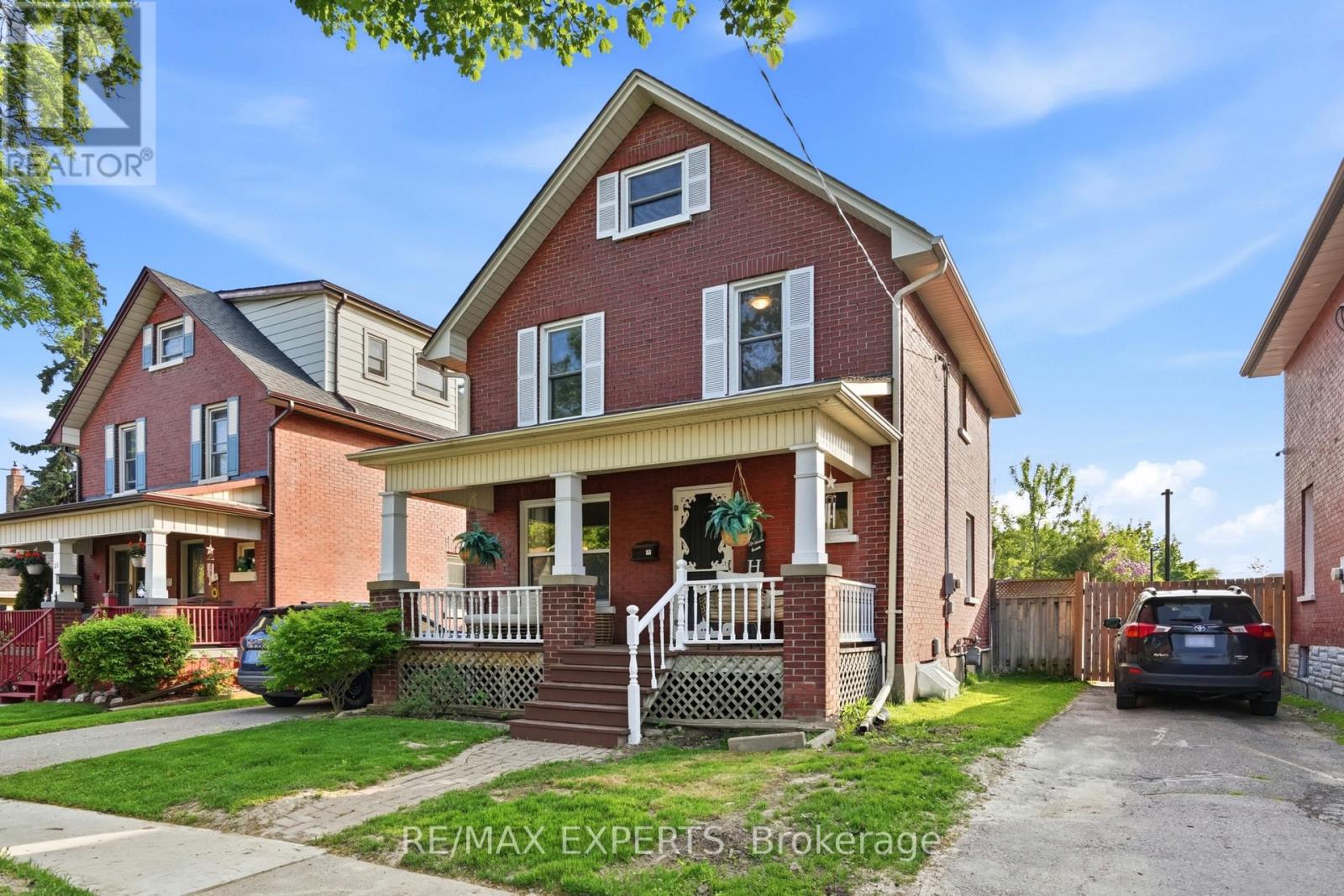 18 Rowe Street, Oshawa, Ontario  L1H 5P5 - Photo 2 - E13696282