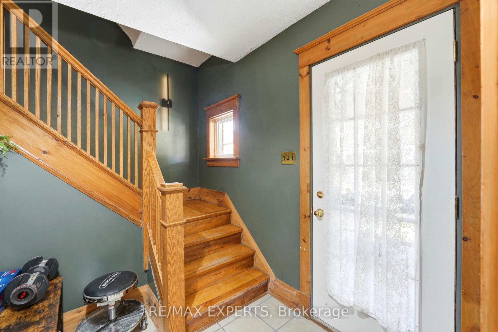 18 Rowe Street, Oshawa, Ontario  L1H 5P5 - Photo 8 - E13696282
