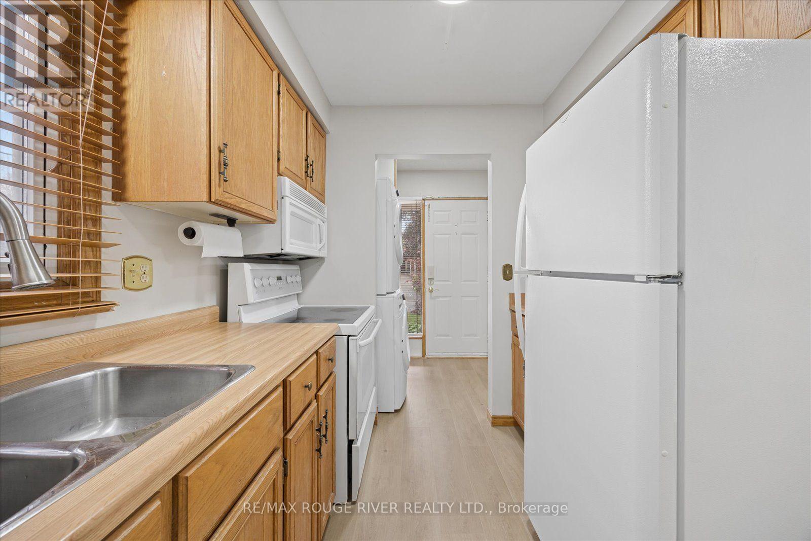 Main - 856 Meadowhill Court, Oshawa, Ontario  L1K 1X5 - Photo 15 - E13696324