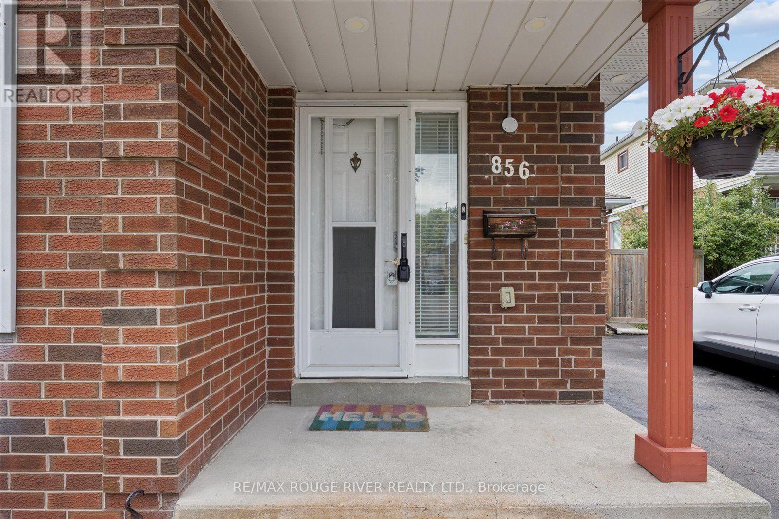 Main - 856 Meadowhill Court, Oshawa, Ontario  L1K 1X5 - Photo 3 - E13696324