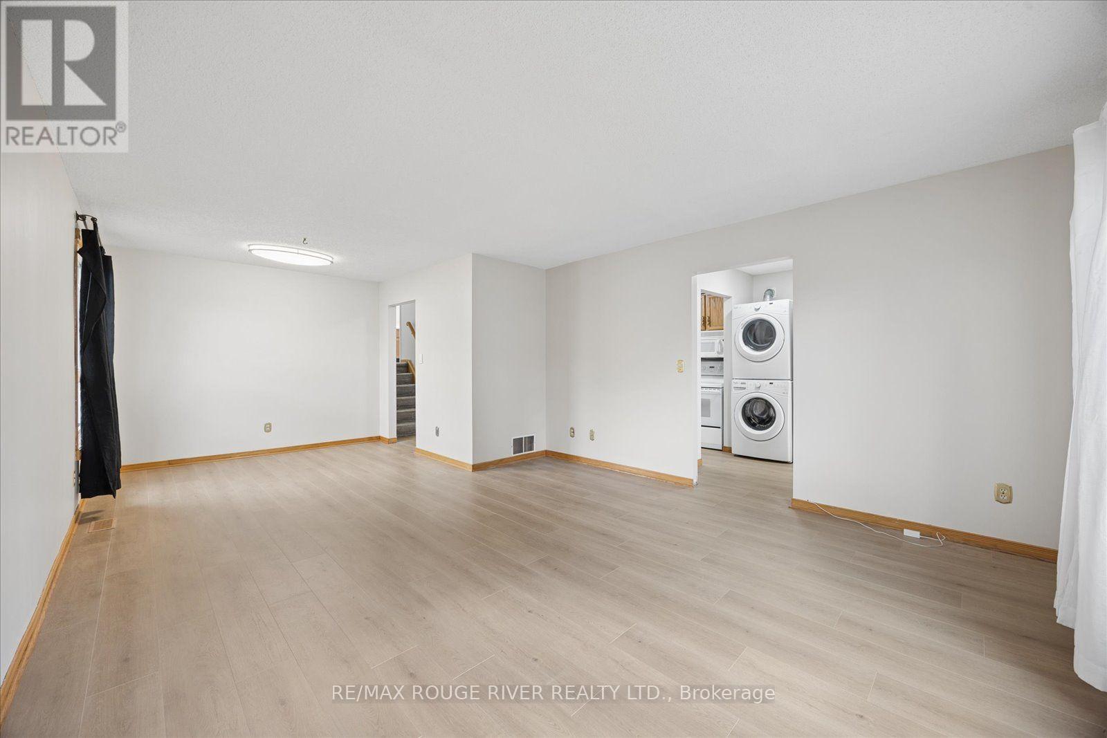 Main - 856 Meadowhill Court, Oshawa, Ontario  L1K 1X5 - Photo 8 - E13696324