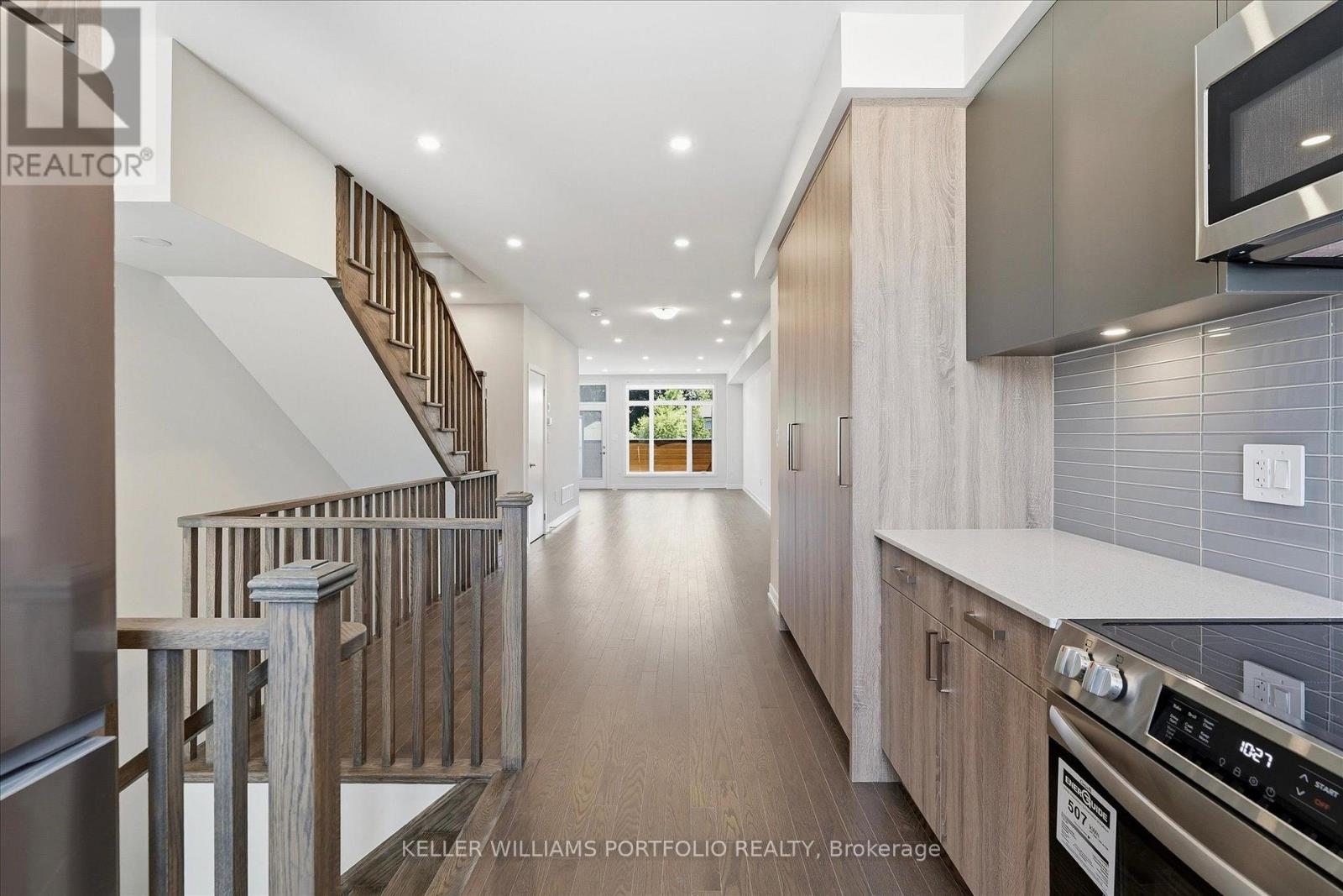 372 Lawrence Heights Way, Toronto, Ontario  M6A 0E8 - Photo 14 - C13694564