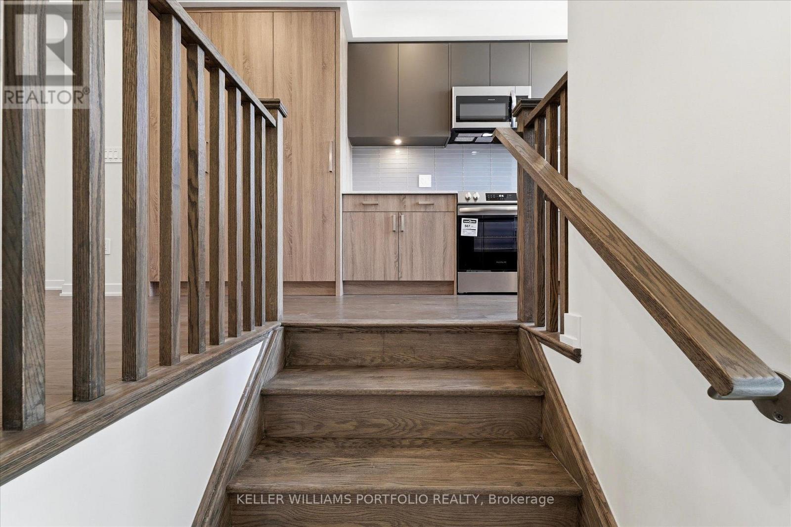 372 Lawrence Heights Way, Toronto, Ontario  M6A 0E8 - Photo 6 - C13694564