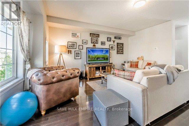 78 Aspen Hills Road, Brampton, Ontario  L6Y 6E4 - Photo 3 - W13568146