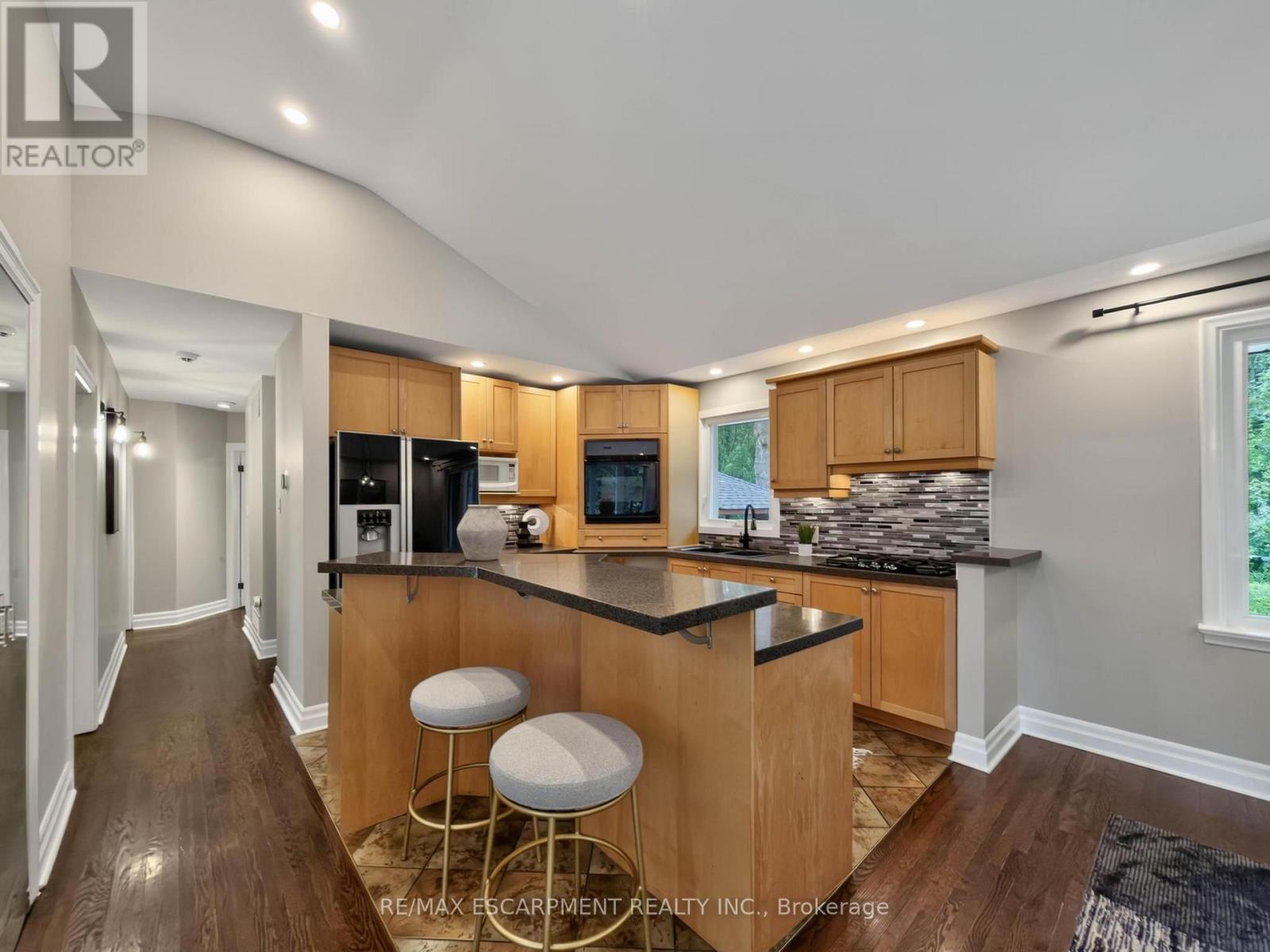 1239 Baldwin Drive, Oakville, Ontario  L6J 2W4 - Photo 7 - W13695820