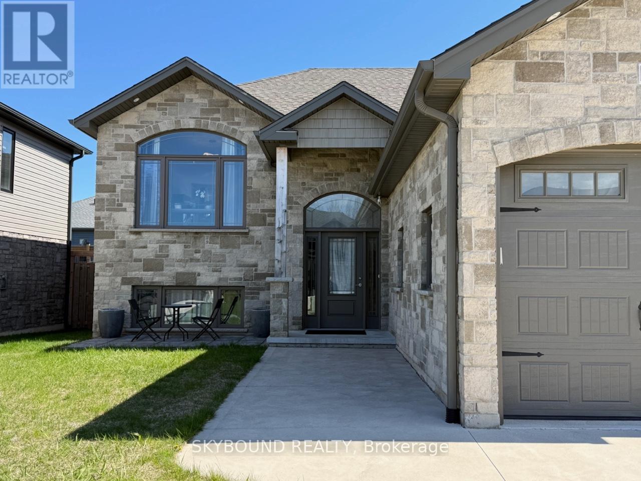421 Buckby Lane, Saugeen Shores, Ontario  N0H 2C1 - Photo 2 - X13095158