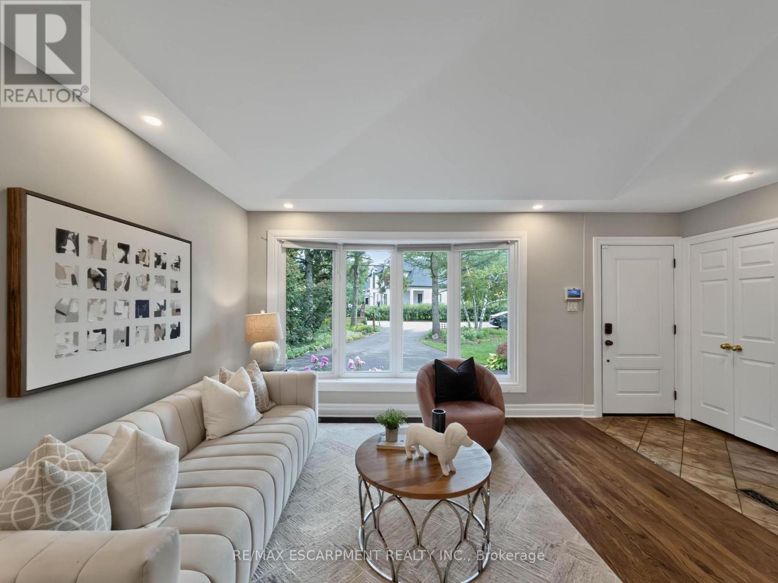 1239 Baldwin Drive, Oakville, Ontario  L6J 2W4 - Photo 5 - W13695820
